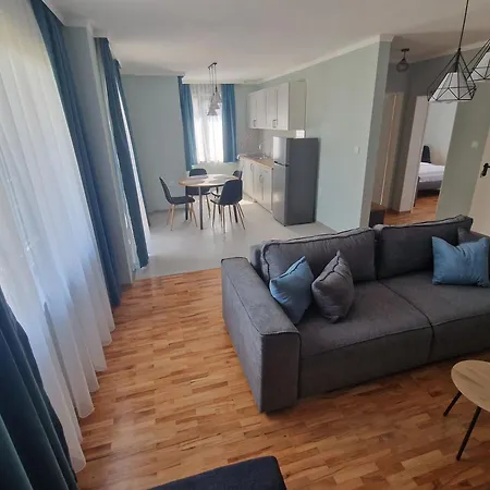 Flowers Pensiune Nesebăr